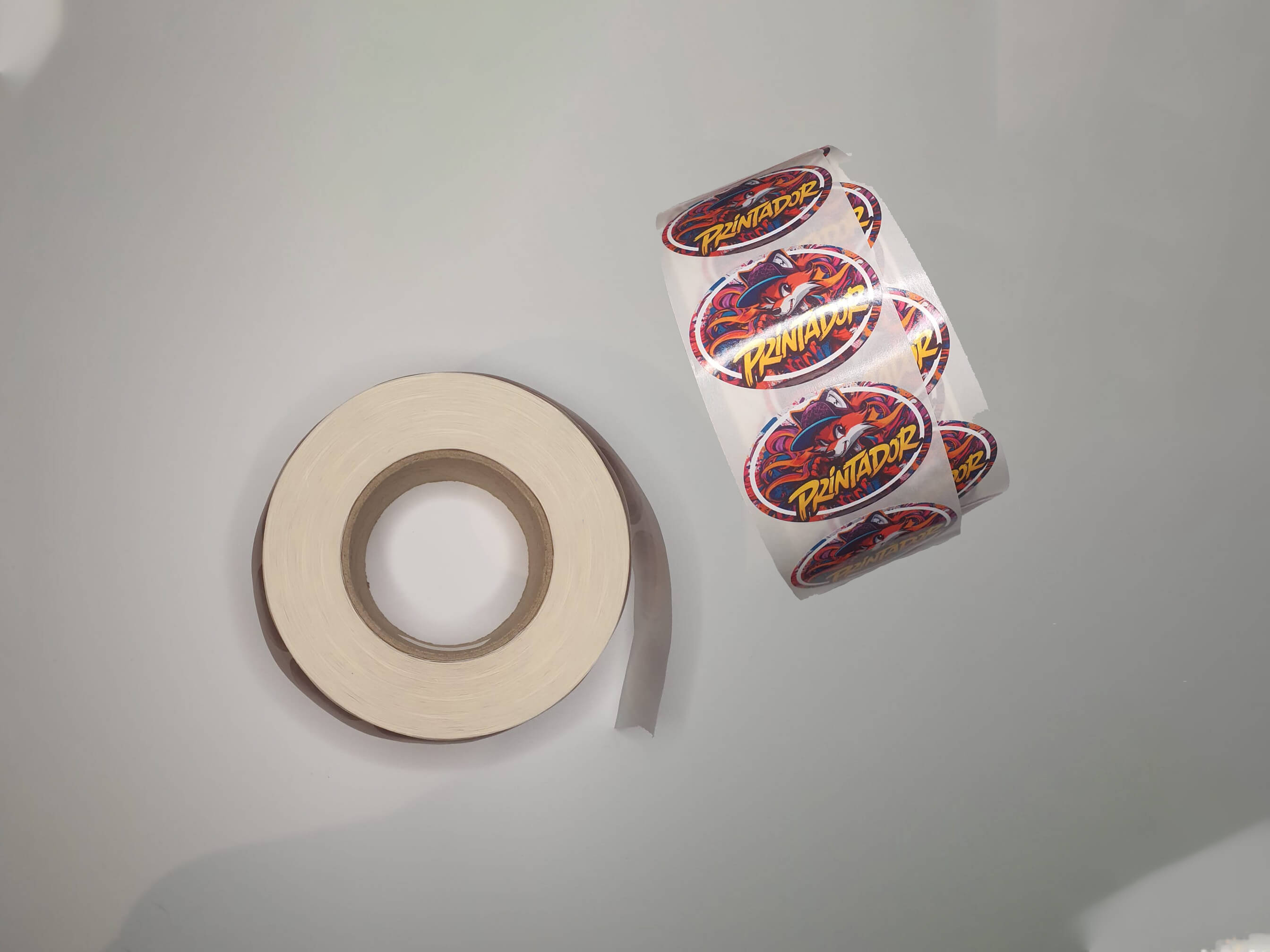 Stickere ovale, 55x40mm - la rolă